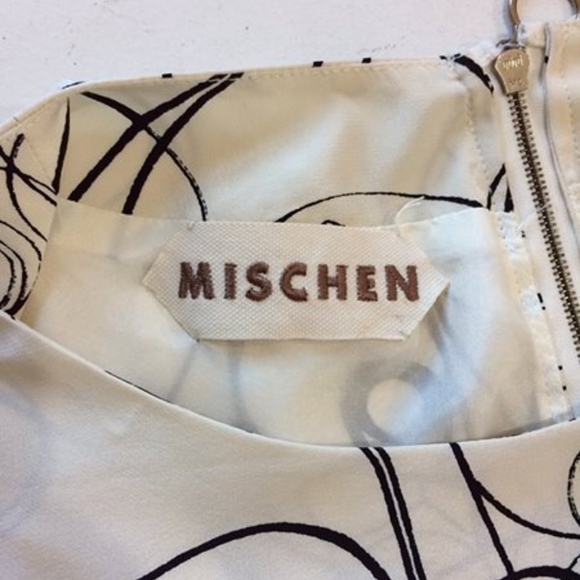 Mini dress with wine & lipstick theme - Picture 6 of 8